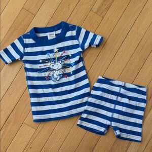 Hanna Andersson snoopy fireworks short sleeve pajamas 2T